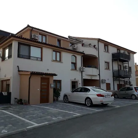 Appgiulia Apartment *